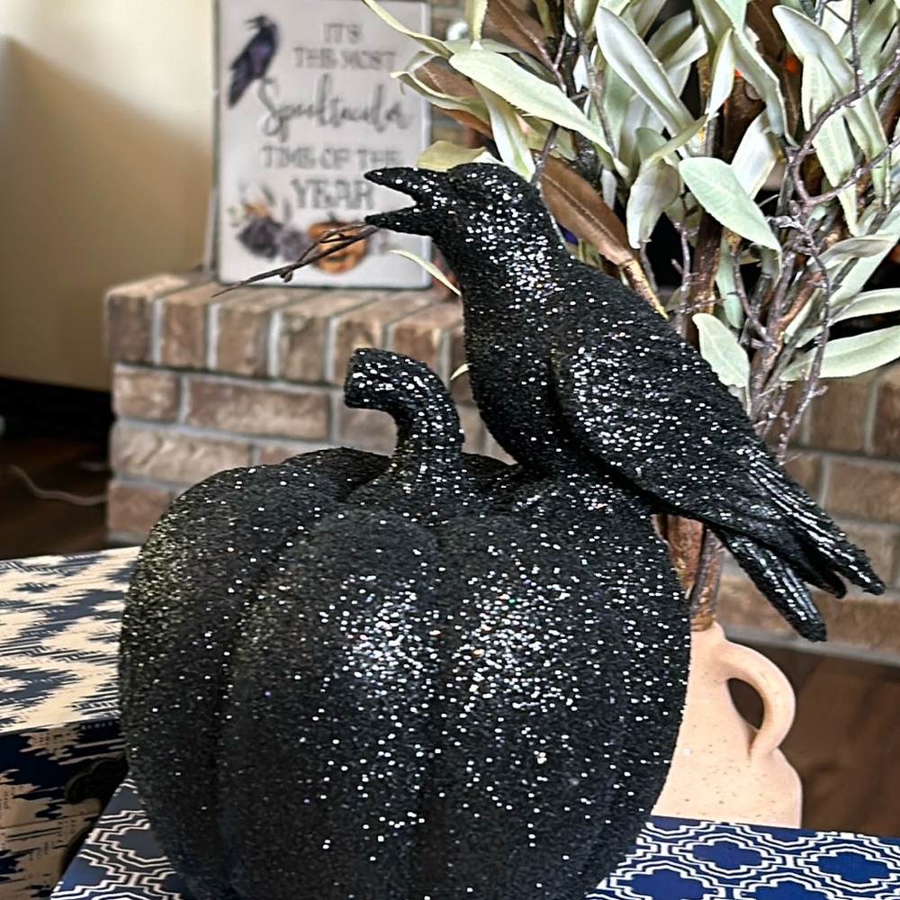 NEW! Spooky Cute Vintage Inspired Gothic Glam Halloween Resin PUMPKIN Raven